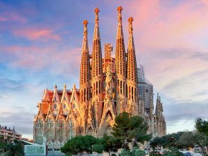 Paisaje impresionante de Barcelona, Suiza y París