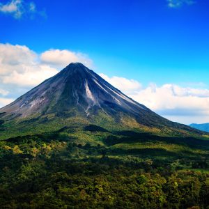 Vista Panorámica de la Naturaleza Verde en Costa Rica