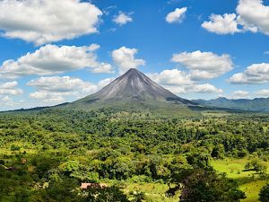 Imagen de La Fortuna en Costa Rica, un destino natural impresionante