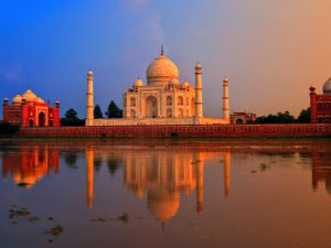 Vista panorámica de un hermoso templo en la India