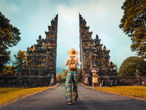 Vista panorámica de Bali en Indonesia con paisajes tropicales