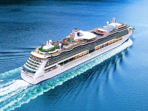 Imagen del Crucero Serenade navegando en altamar